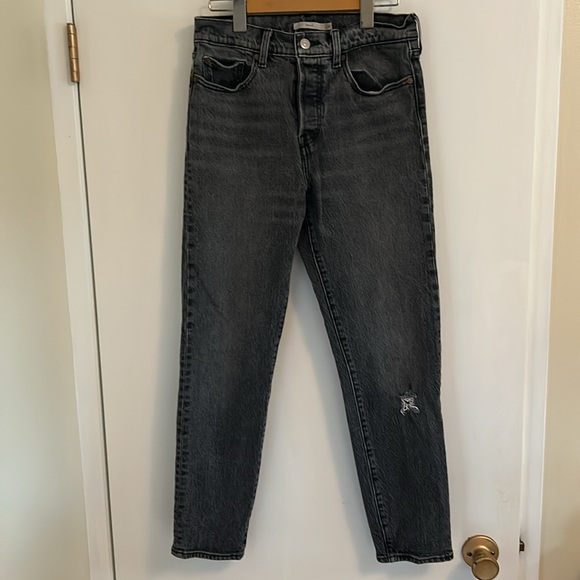 Levi’s wedgie VGUC high rise, button fly grey jeans, distressing on one leg. - Picture 1 of 15
